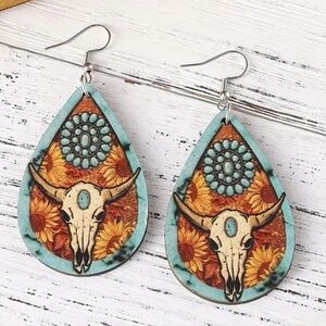 Western Vintage Style Wood Cow Head Print Dangle Earrings